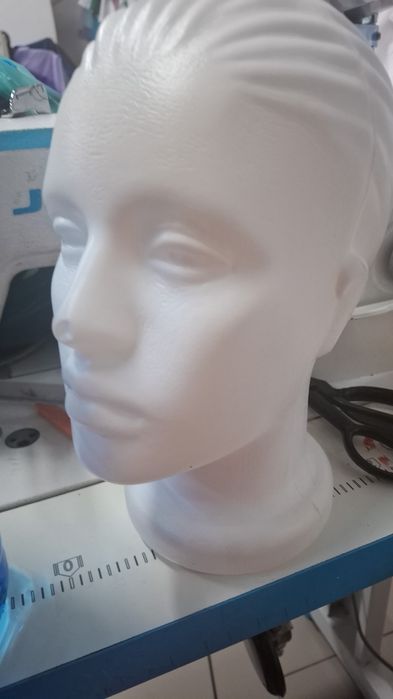 Голова  манекена
