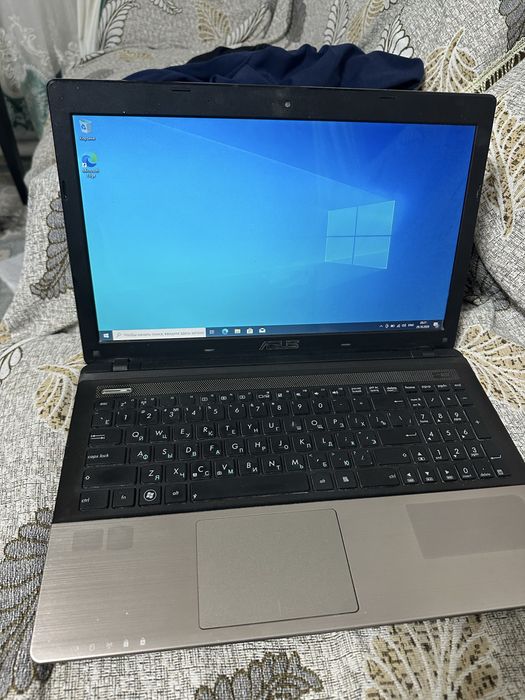 Ноутбук Asus в хорошем состоянии