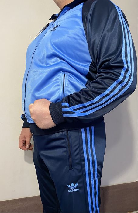 Спортивный костюм adidas