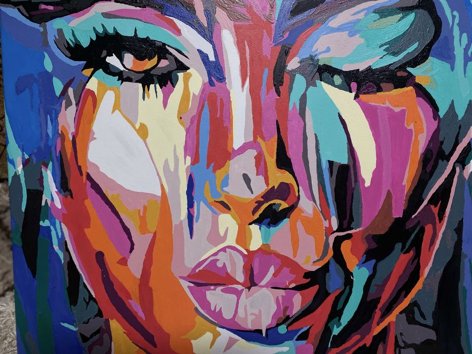 Картина “Жена, изпълнена с цветен чар”