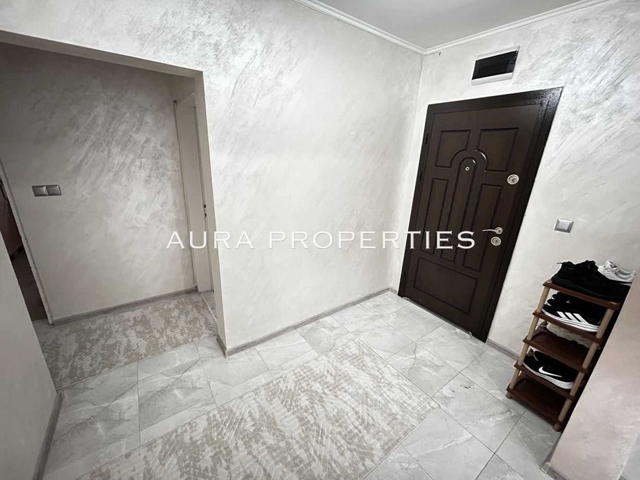 Продава се Тристаен апартамент в Разград, Житница - 110 кв.м за 673 €/кв.м - Снимка #9