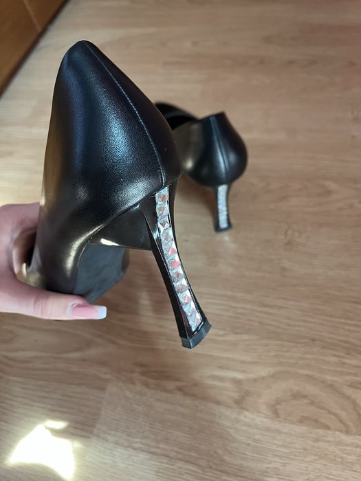 Обувки на ток.