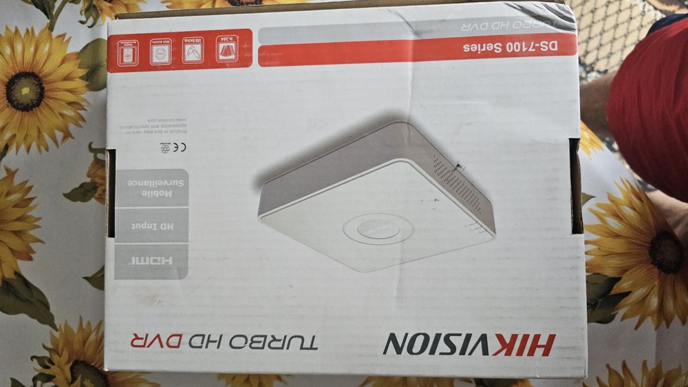 Dvr hikvision ds-7100 4 canale