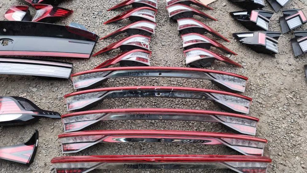 Задний фонарь фара Грандеур 19- Grandeuer 19-