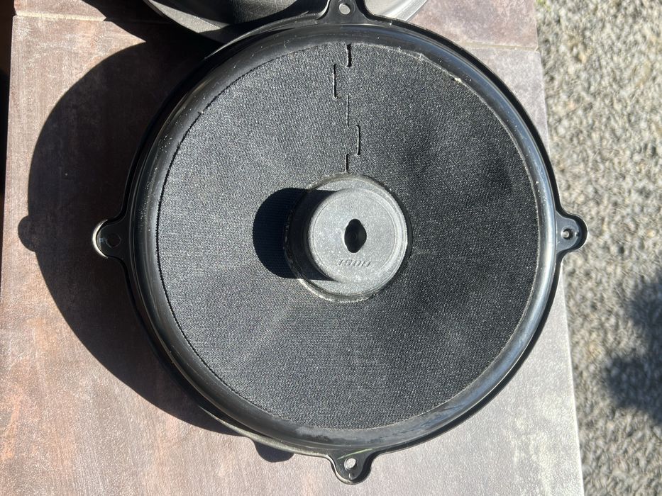 Vând 2 difuzoare Bose