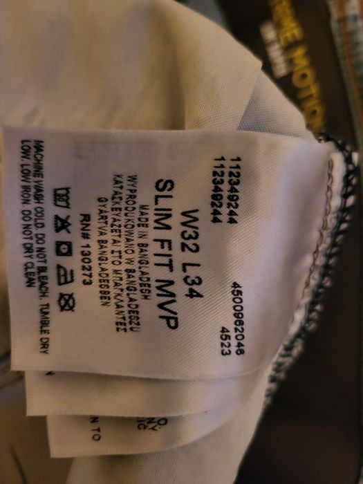 Продам оригинальные джинсы Lee