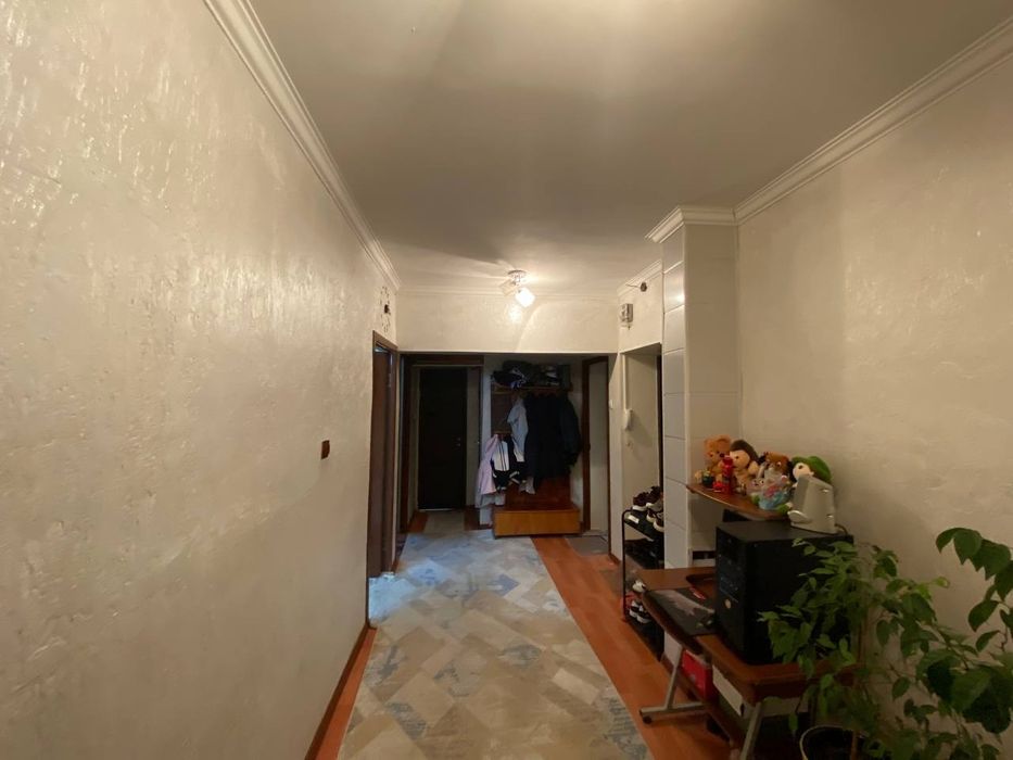 Продам 3-комнатную квартиру