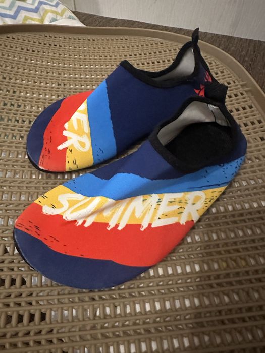 Аквашузы, аквасоки, обувь для купания