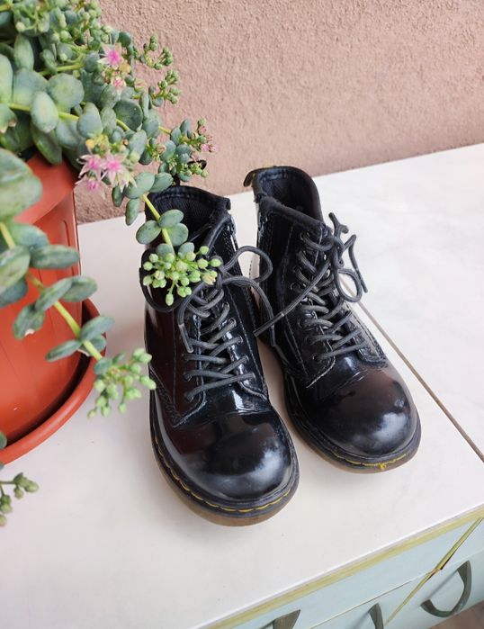 D-r Martense, детски кубинки, размер 25-26