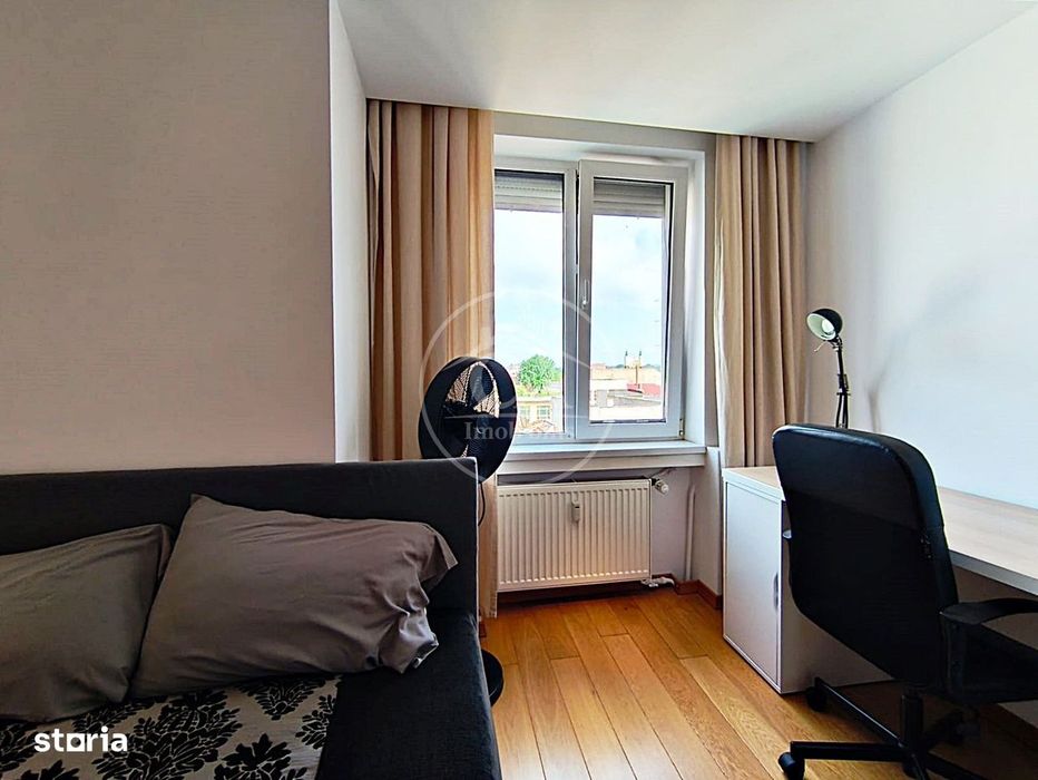 Apartament de vanzare cu 4 camere si terasa, Ultracentral, Oradea