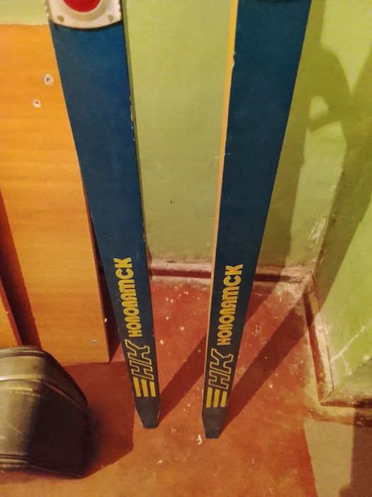 Продам лыжи ссср