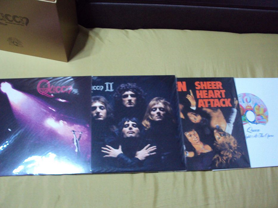 Продам виниловые пластинки QUEEN - STUDIO COLLECTION (18 LP BOX)