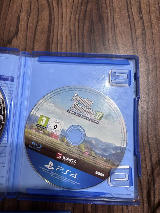 Playstation 4 + 4 controlere si 9 jocuri