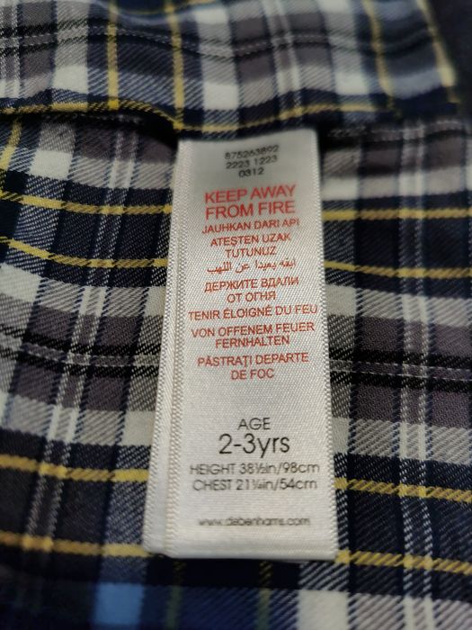 Продам плащ на мальчика 2-3 годика