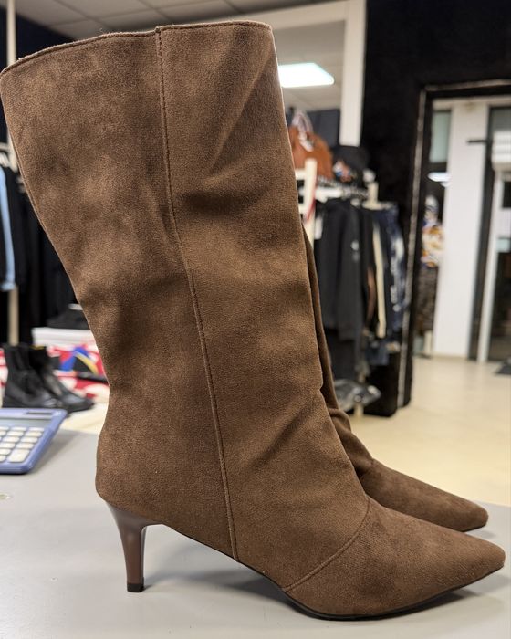 Кафяви дамски боти