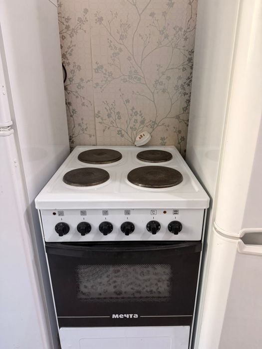 Продается плита и холодильник срочно!!