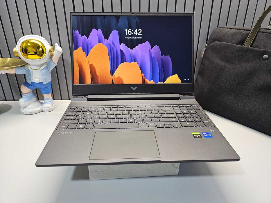 ПРОДАМ Victus 15F Игровой Ноутбук Core™ i7-12650H/16GB/512GB/RTX3050Ti