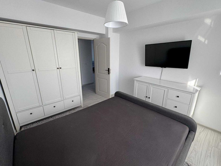 Vand apartament 3 camere bloc nou 2025