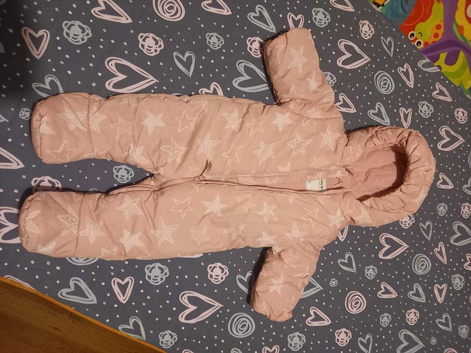 Продам комбинезон 62 размер