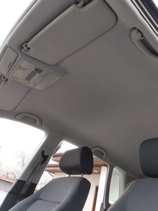 Претапицирани на автомобилни тавани