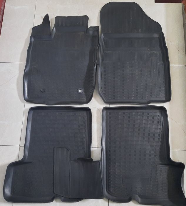 Продам оригинальные коврики