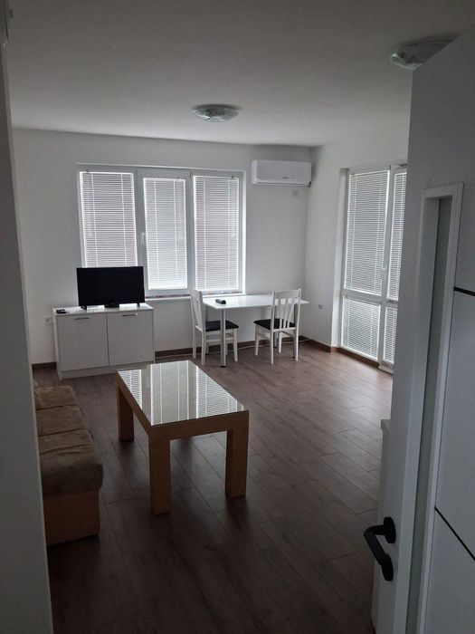 Тристаен, под наем, гр. Айтос