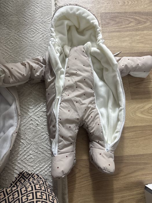 Продам конверт с комбезом на выписку