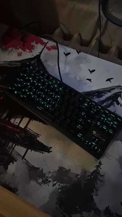 Genesis thor 300 tkl