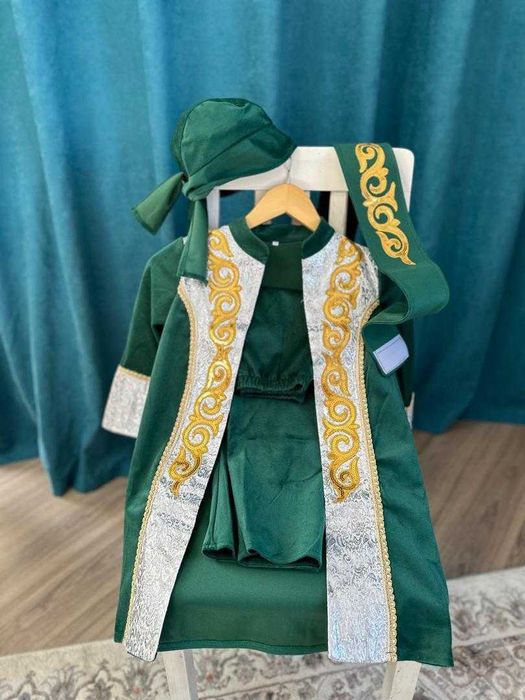 Национальные костюмы Наурыз