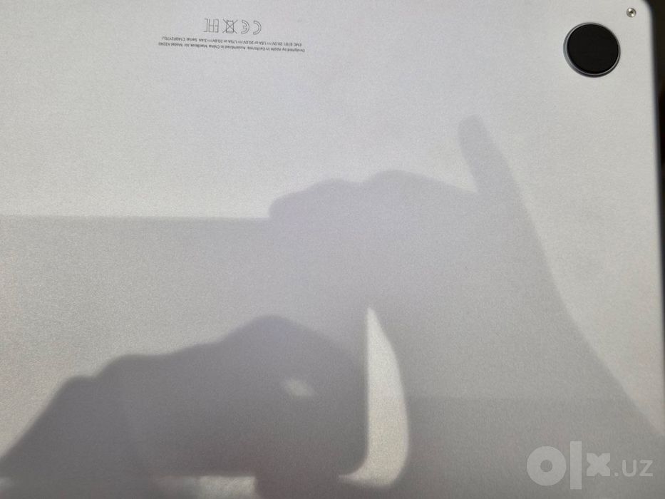 macbook air M4 13,6 inch, батарея 100%