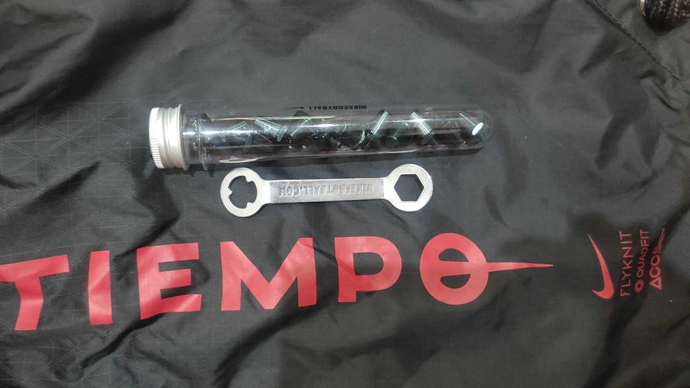 Професионални футболни бутонки - TIEMPO