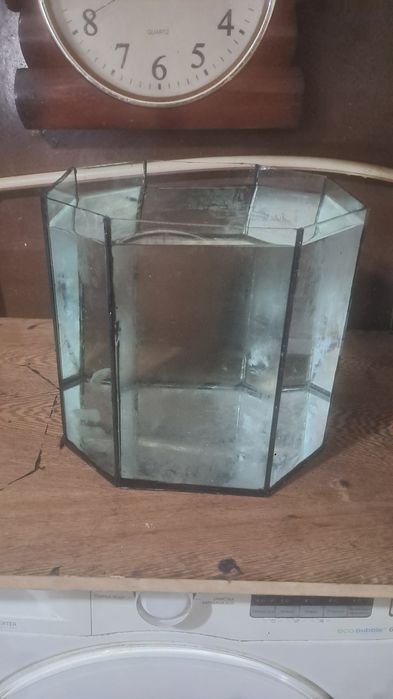 Продается 8-ми угольный аквариум