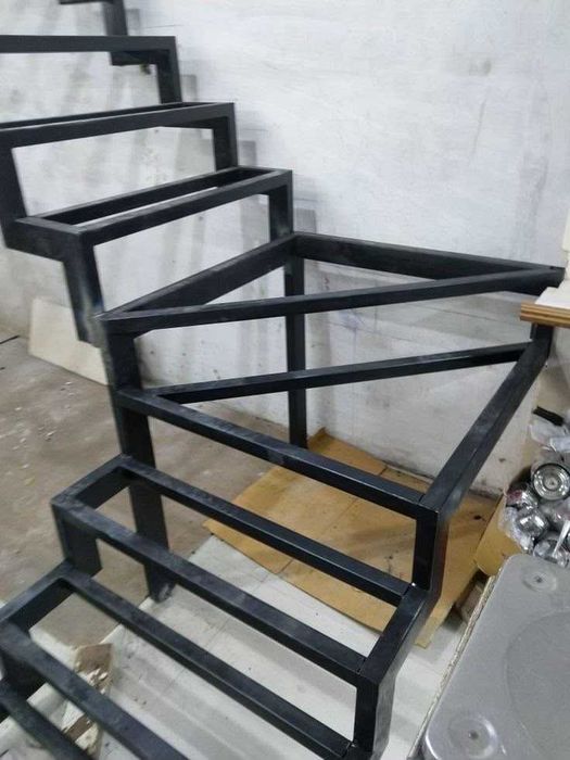 Изготовление лестниц на заказ