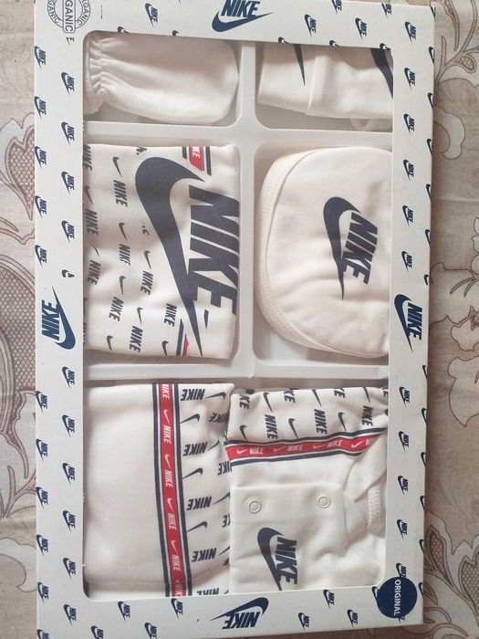 Trusou Gucci set nou nascut