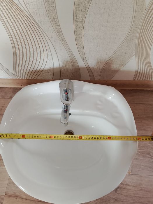 Раковина с краном б. У