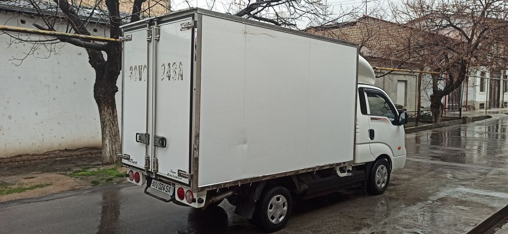 Киа Бонго. Kia Bongo. 1000 kg. Холати янгидек. Йили 2014.