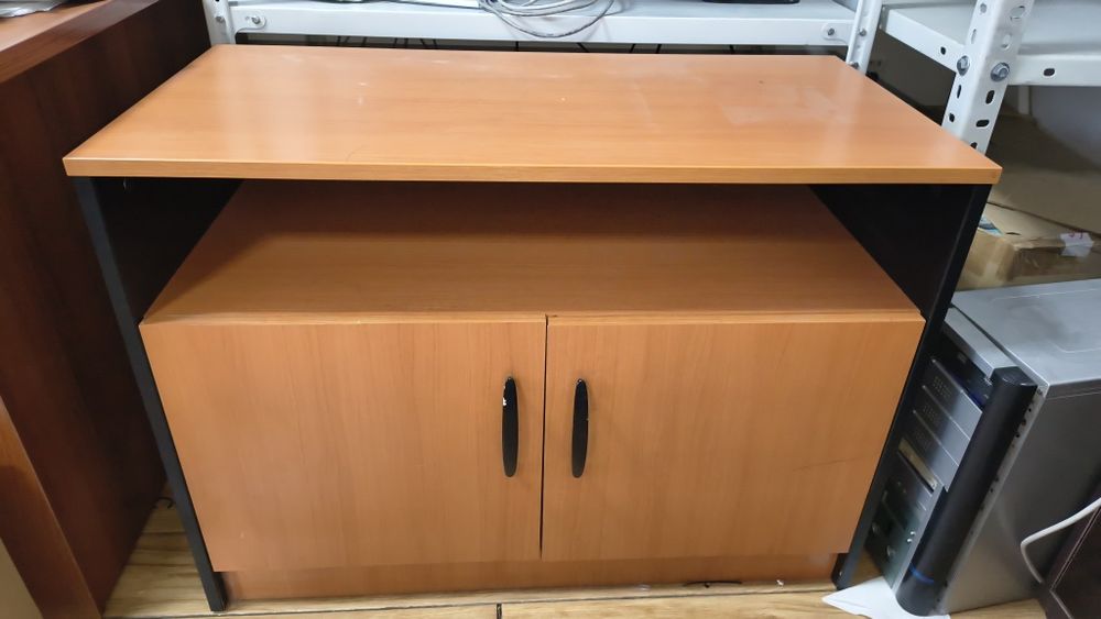 Тумба, письменный стол, тумбочка