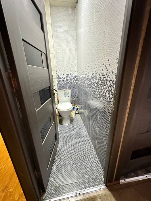 Хамма шароитга эга 3 хонали уй сотилади/ 3х комнатная квартира с удоб.