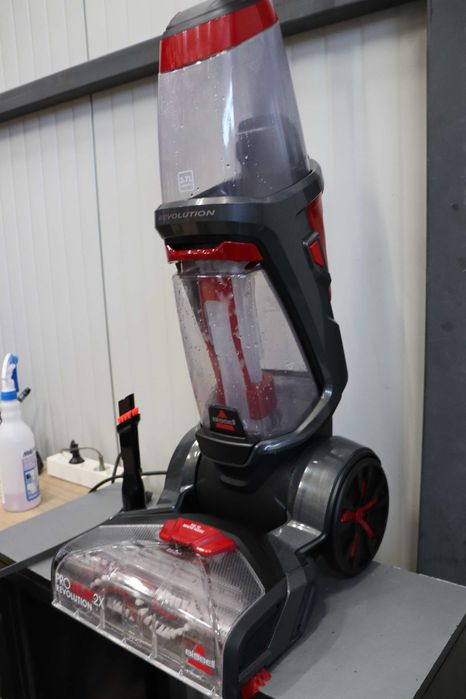 Перяща прахосмукачка BISSELL ProHeat 2X Revolution,резервоар вода 3,7л