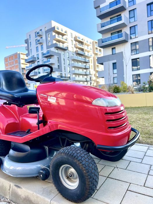 Tractoras de tuns iarba Honda V Twin Profesional Hydrostatic