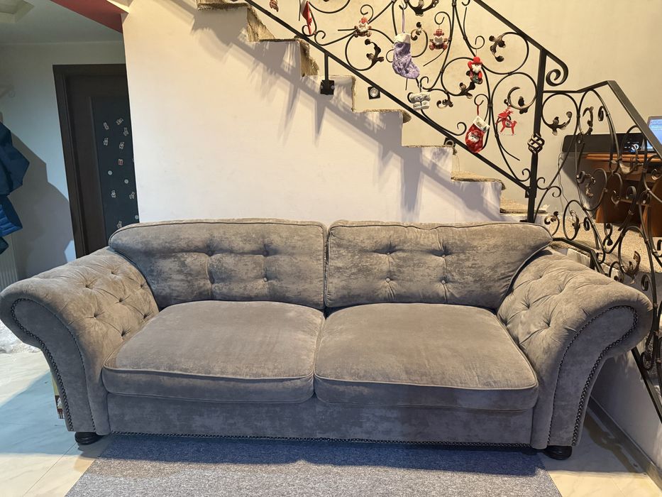 Canapea Chesterfield
