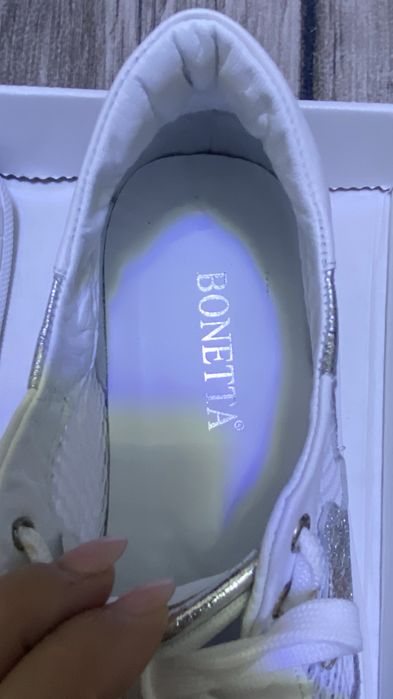 Турецкие кожаные кросовки