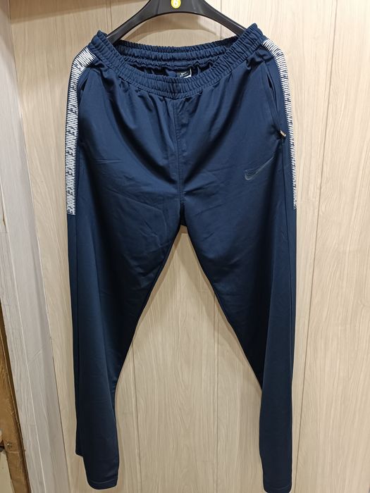 Спортивный костюм Nike