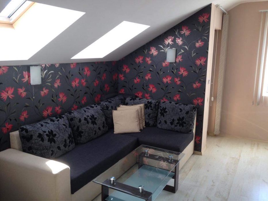 Дава се под наем Двустаен апартамент в Варна, Център - 60 кв.м за 460 € - Снимка #3