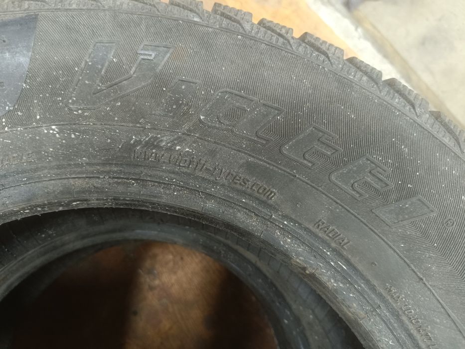 Шины зимние 205/65 R15