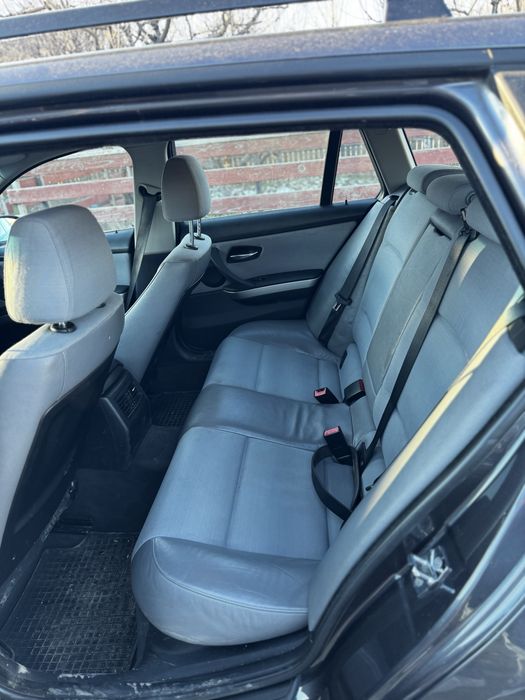 Vand sau schimb Bmw 320 e91 2007