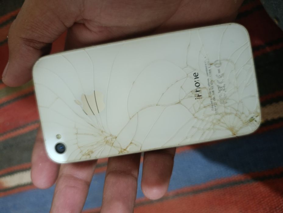 iphone 4 sotiladi