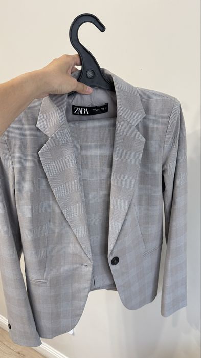 Продам серо-голубой костюм Zara