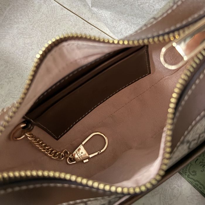 Gucci Half Moon чанта