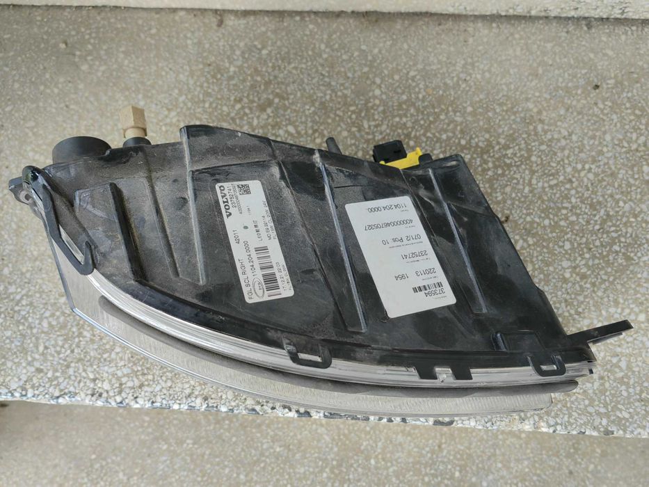 Халоген VOLVO FH5 LED десен / Халоген Волво ФХ5 Оригинален